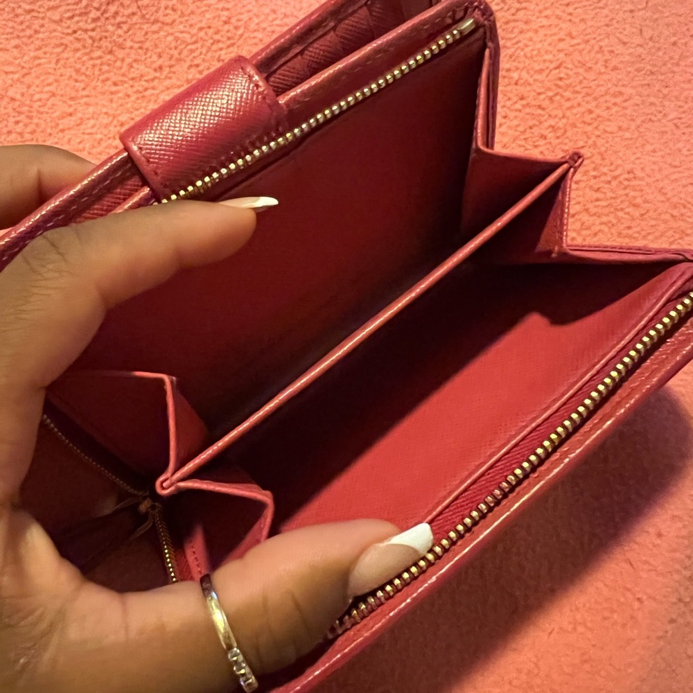 Prada wallet - Picture 4 of 6